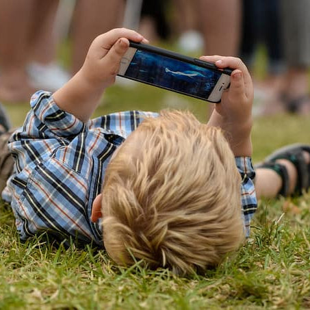 DR. ARTHRITIS SHARES: WHAT GROWNUPS SHOULD KNOW ABOUT JUVENILE ARTHRITIS - Dr. Arthritis
